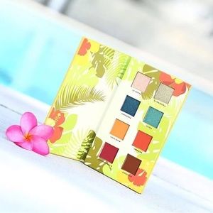 Reina Del Caribe Eyeshadow Palette